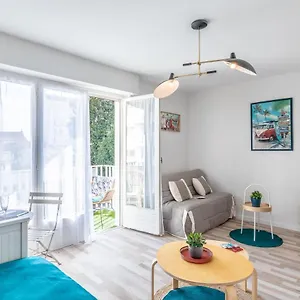 Waikiki , Biarritz France
