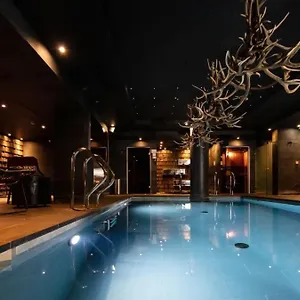 Otel Avenue &
